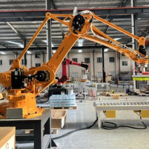 robot SOLUTECH